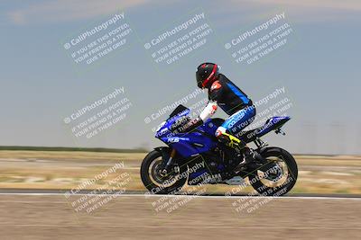 media/Jul-22-2022-TrackDaz (Fri) [[ca4971259a]]/Group B/130pm (Wheelie Bump)/